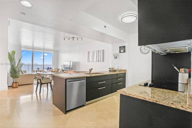 Building Photo - 1830 S Ocean Dr