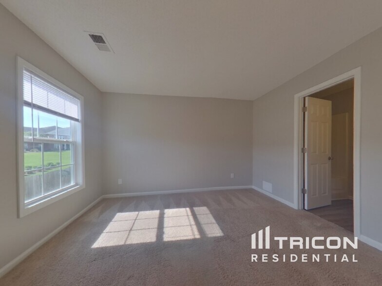 Building Photo - 116 Angel Garden Way