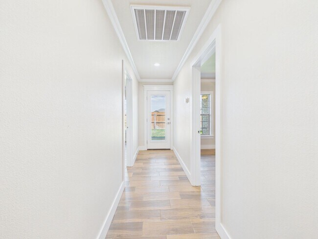 Building Photo - 9780 Elite St