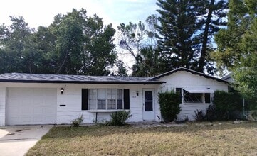 Building Photo - 2-bedroom, 2-bath home offering 1,028 squa...