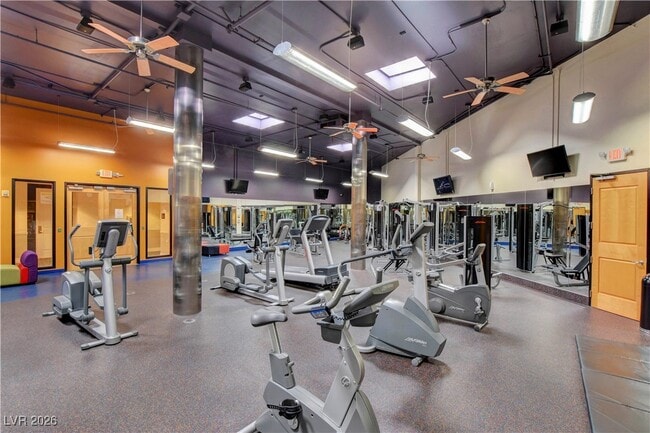 Building Photo - 2260 Village Walk Dr