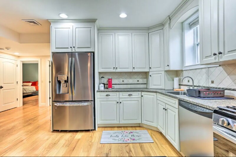 Primary Photo - 2 Ricker Pl