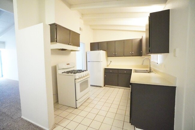 Building Photo - 6548 Stoneman Dr