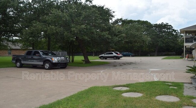 Building Photo - 118 Stagecoach Trail