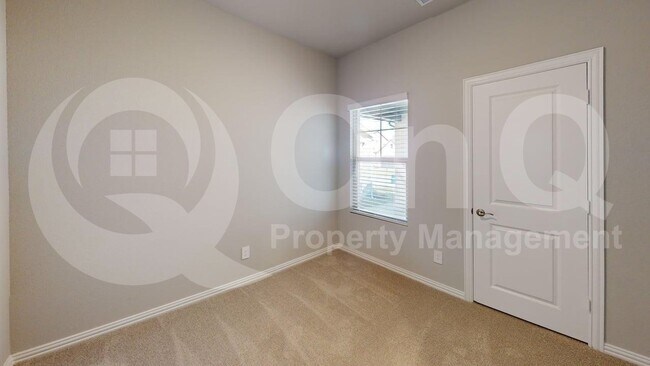Building Photo - 505 Blanton St