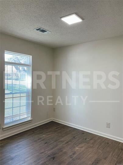 Building Photo - 3121 Milan Dr