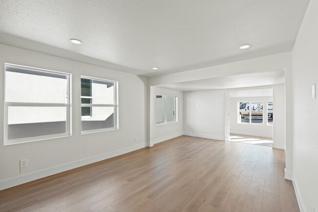 Building Photo - 3109 29th Ave