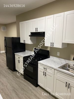 Building Photo - 2114 Hollins St