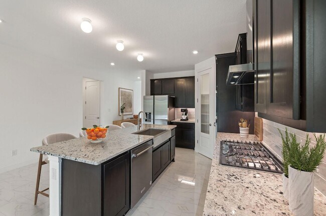 Building Photo - 1045 Villa Rialto View
