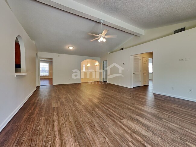 Building Photo - 7212 Glendyne Dr S