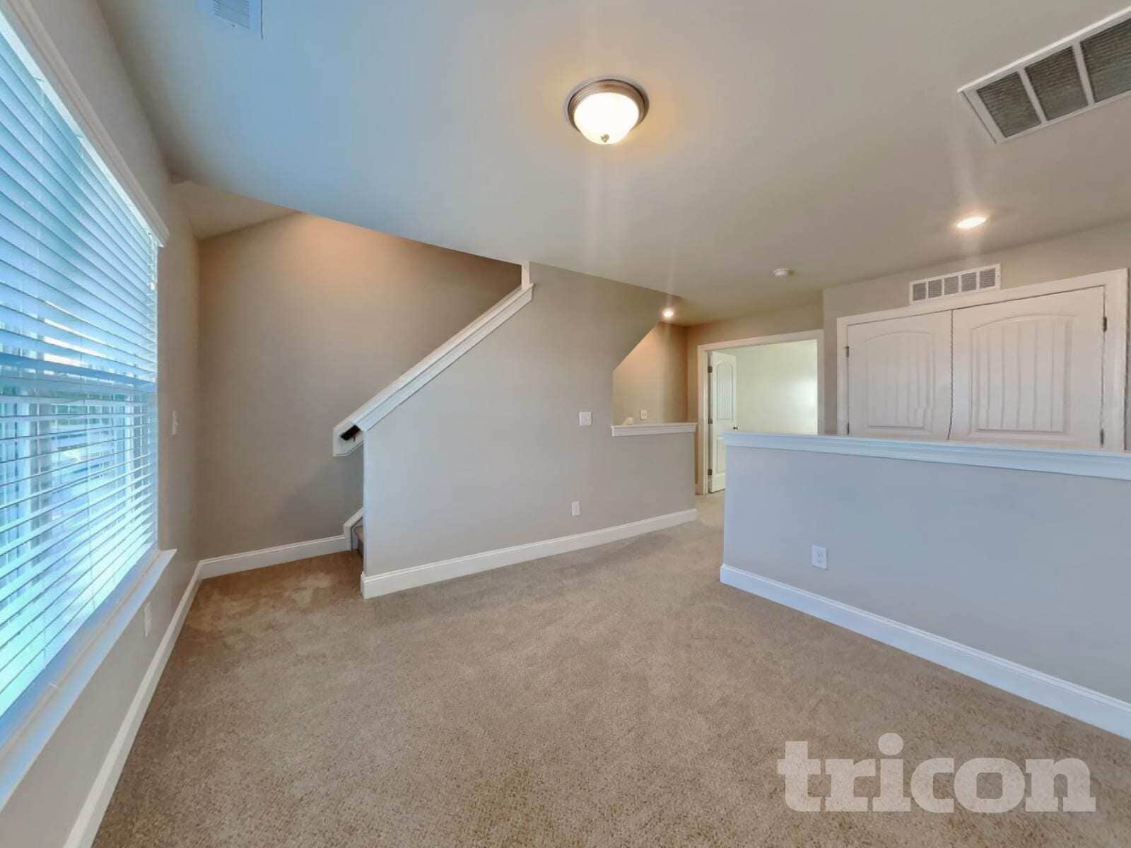 Building Photo - 225 Highview Dr