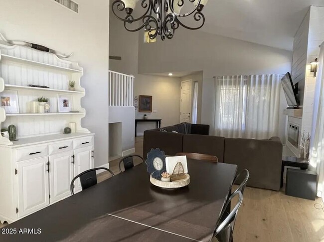 Building Photo - 6275 S Salt Cedar Pl