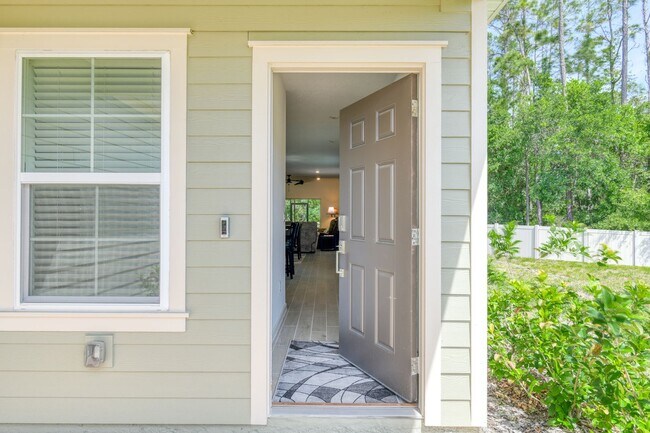 Building Photo - Beautiful 2 Bedroom, 2 Bathroom Home in St. Augustine Lakes