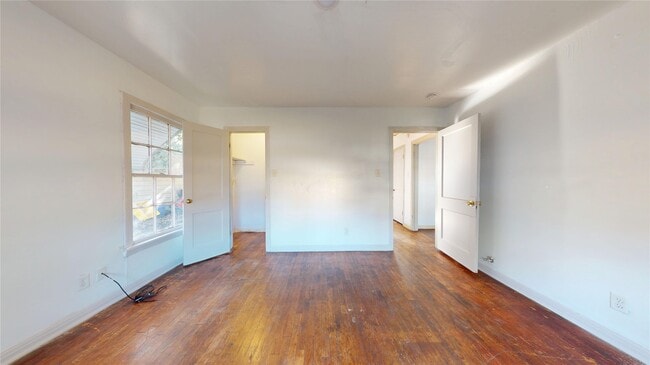 Building Photo - 3826 Landa Ln