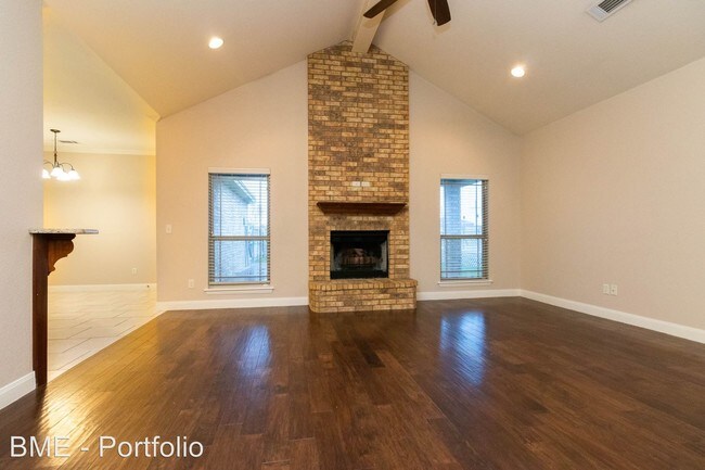 Building Photo - 4 br, 2 bath House - 6717 Blossom