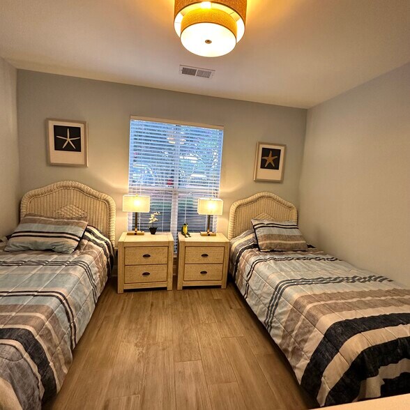 XL twins - 18713 Vineyard Point Ln