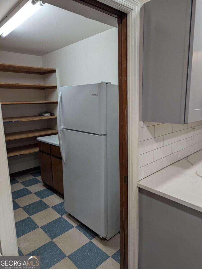 Building Photo - 4754 Winthrop Dr