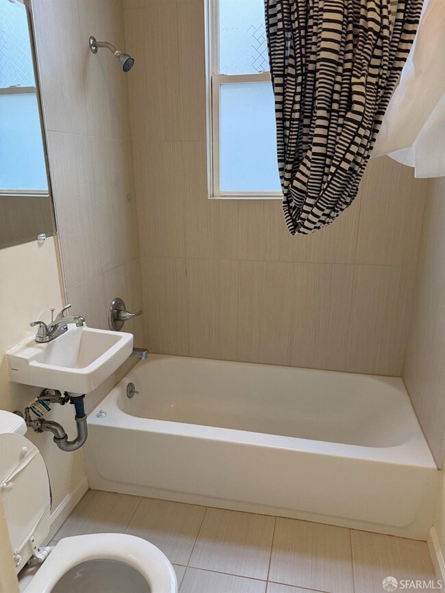 Building Photo - 2345 Post St