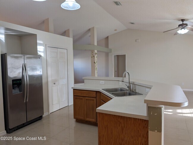 Building Photo - 6130 Meghan Dr