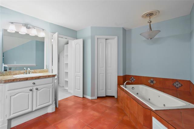 Building Photo - 4020 Mediterranean St