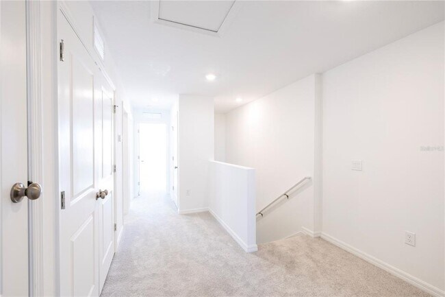 Building Photo - 7609 WATERSCAPE Dr