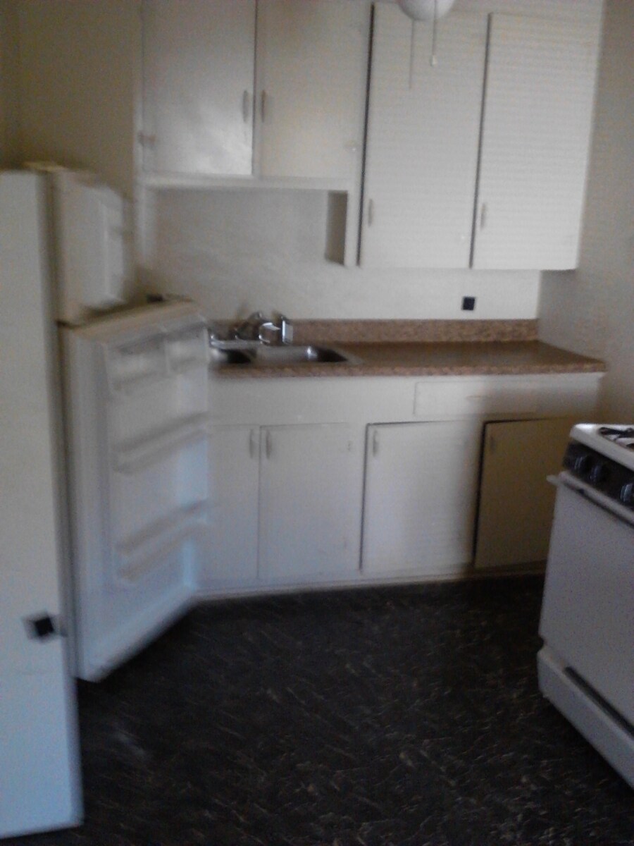 Building Photo - 221 Tutt Ave