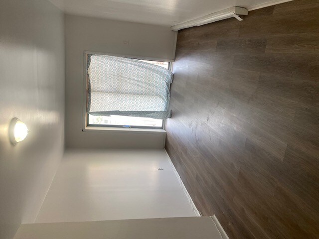 Building Photo - 40-49-49 Case St