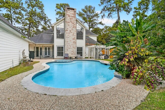 Building Photo - 18307 Forest Elms Dr