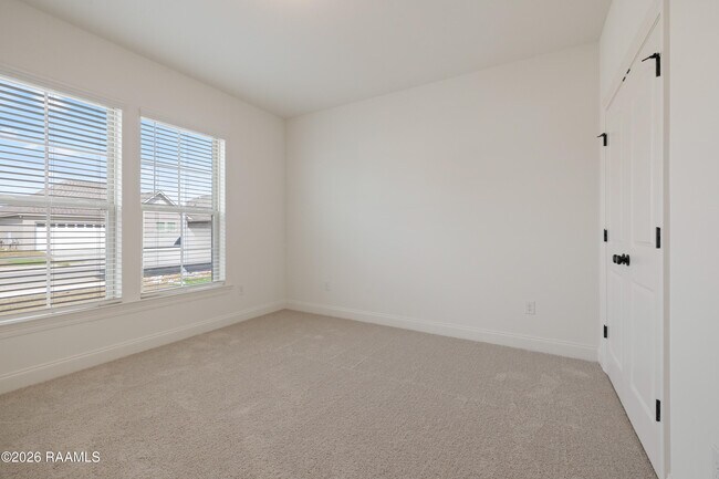 Building Photo - 107 Lotus St