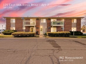 Building Photo - 125 E Van Riper Rd