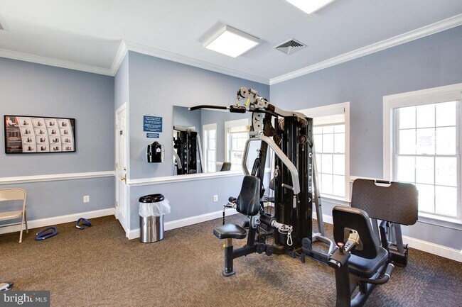 Building Photo - 2021 Crescent Moon Ct