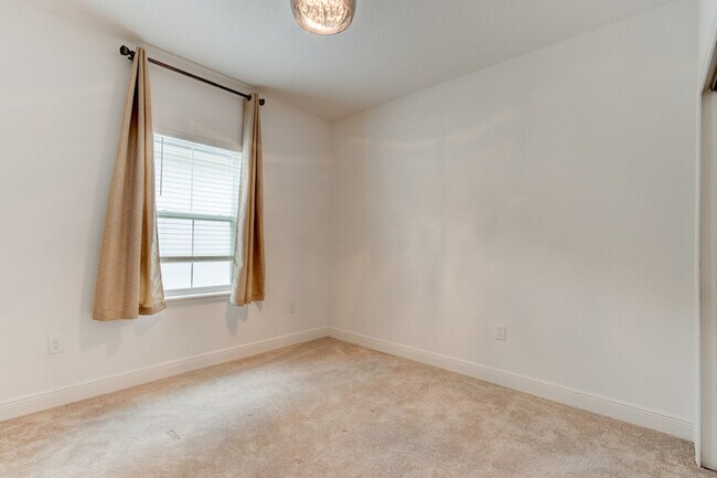 Building Photo - 5563 Estero Loop