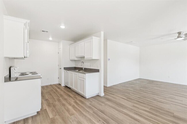 Building Photo - 8791 St George Way