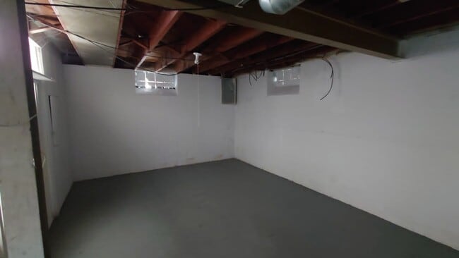 Building Photo - 5263 Lodewyck St