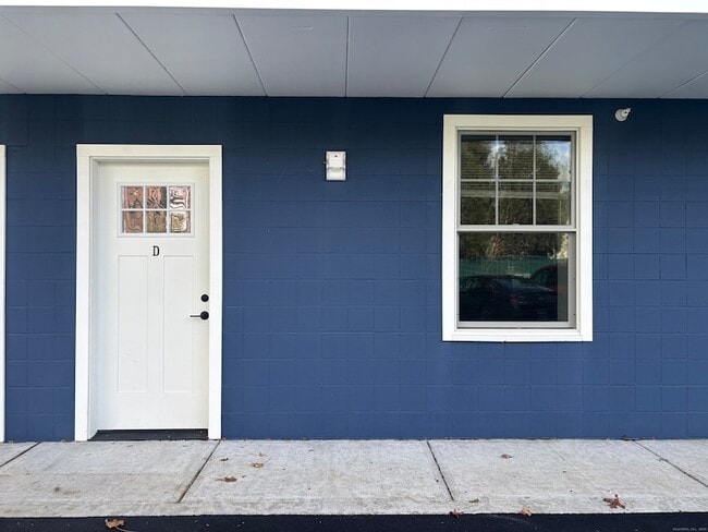 Building Photo - 303 Norwich-New London Turnpike