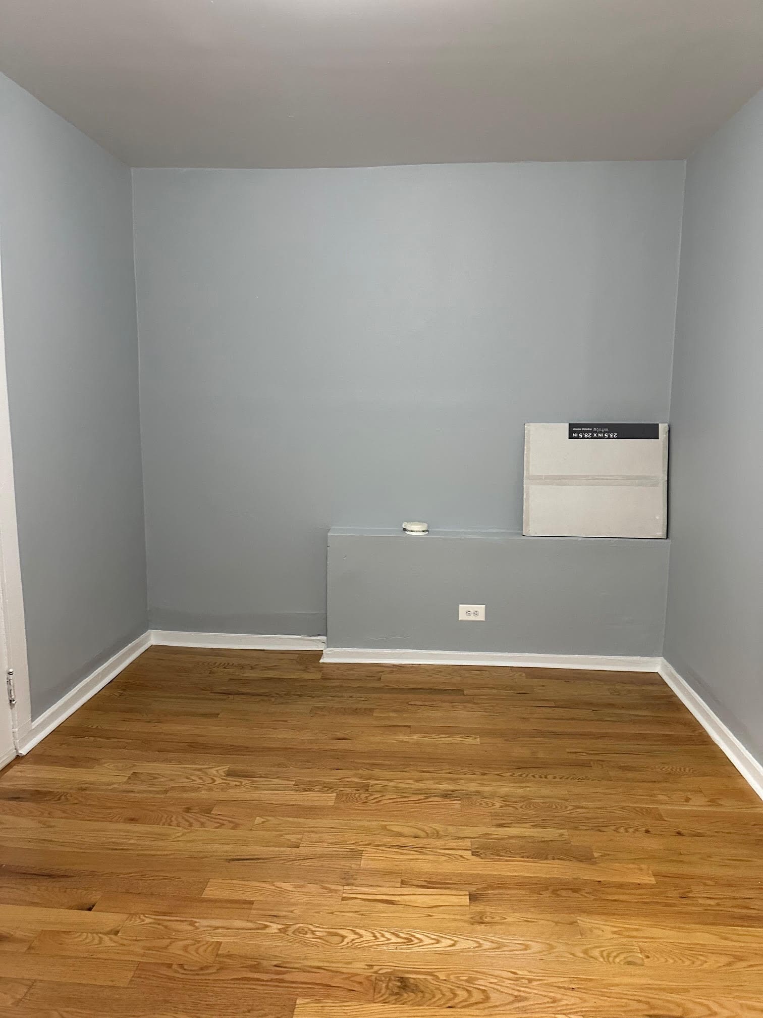 Building Photo - 5666 N Ridge Ave