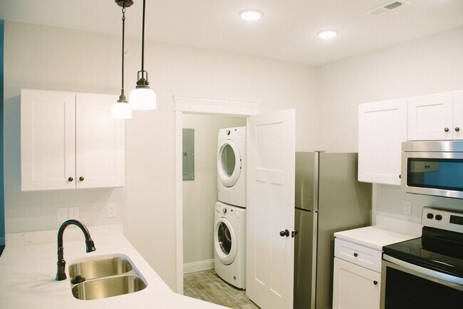 Interior Photo - 260 Lexington Avenue