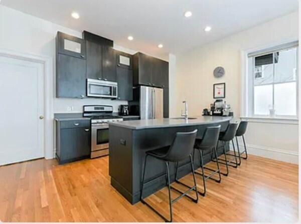 Building Photo - 63 Dorchester St