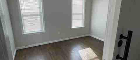 Building Photo - 49 Hecla St