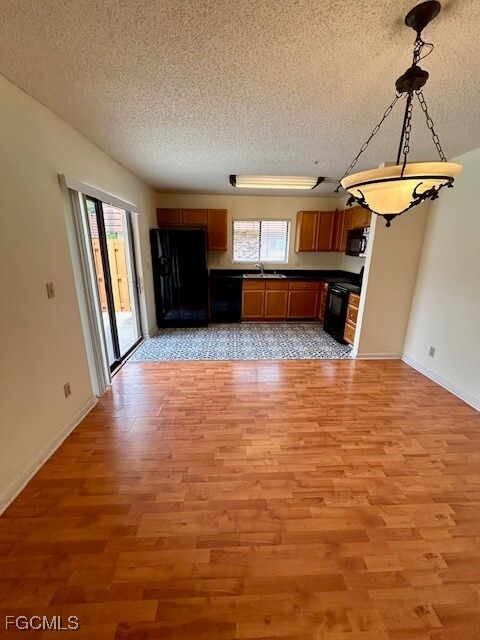 Building Photo - 1408 Park Shore Cir