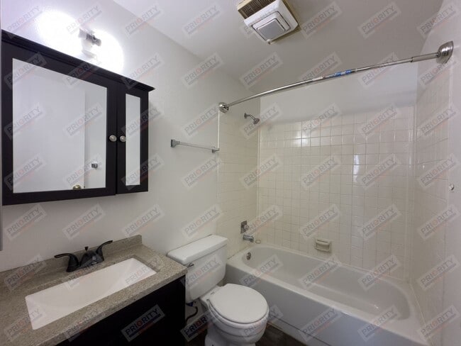 Building Photo - Ealges Nest Apartments