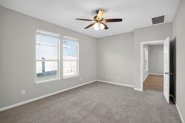 Building Photo - 183 Outlaw Dr