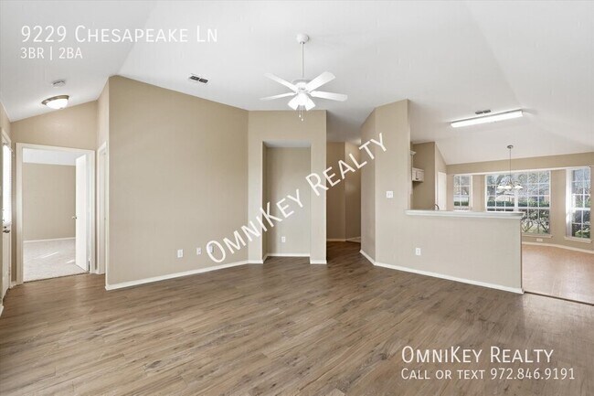 Building Photo - 9229 Chesapeake Ln