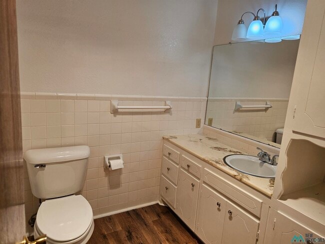 Building Photo - 2300 Moberly Dr