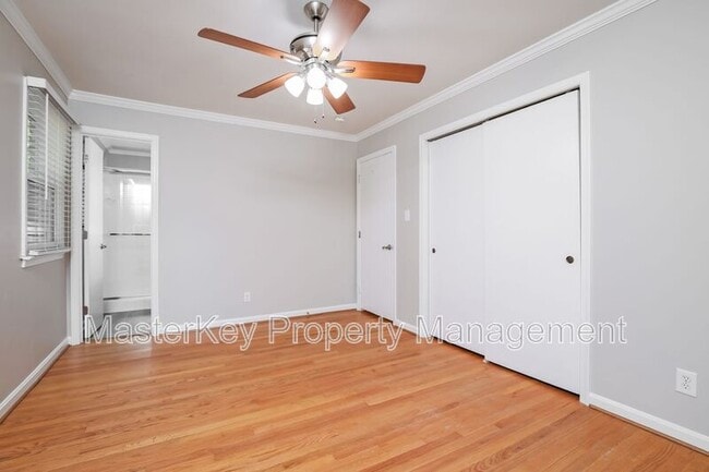 Building Photo - 916 Tanglewood Dr