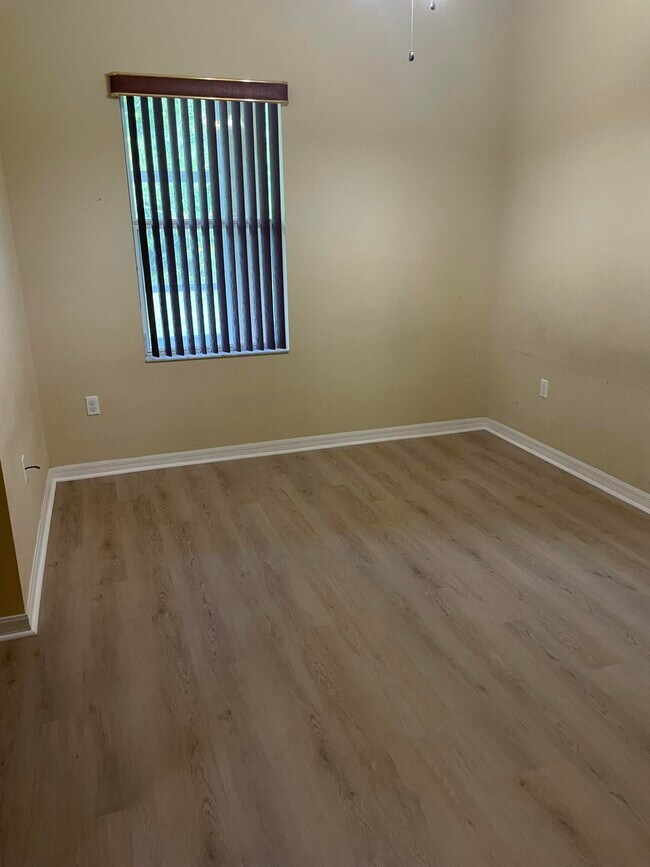 Building Photo - 5079 NW Fiddle Leaf Ct