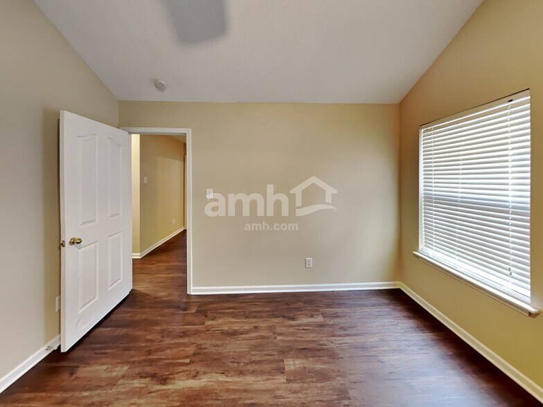 Building Photo - 13314 Michael Lynn Rd