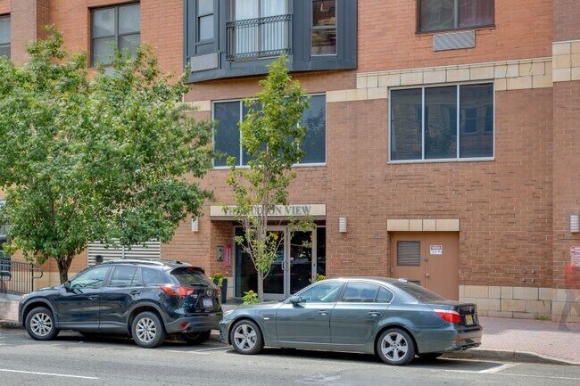 Building Photo - 4301 Park Ave
