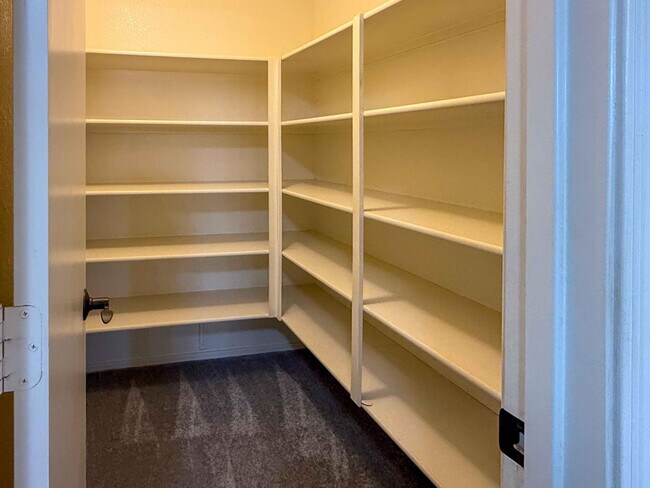 Building Photo - 3103 W Zachary Dr