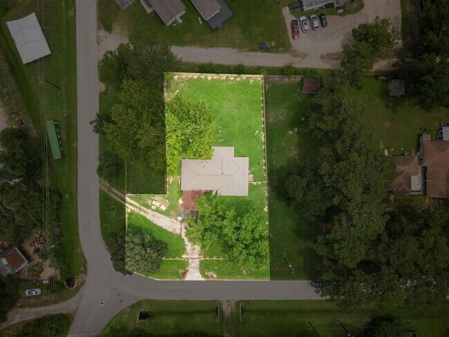 Building Photo - 15722 Treichel Rd